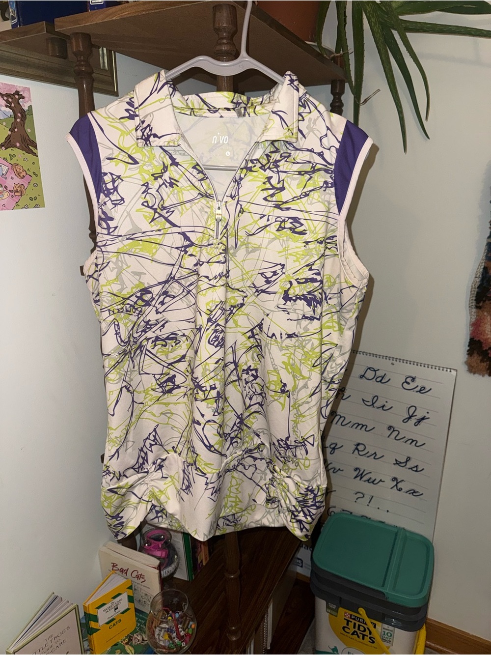 Sleeveless Printed Golf Polo with zipper